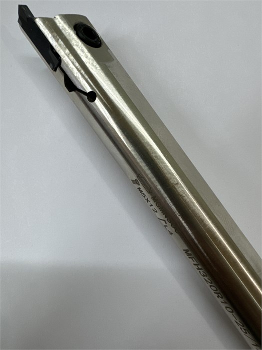 Резец державка MFH325R10-25/140 для врезания торцевых канавок 4915 - фото 14288